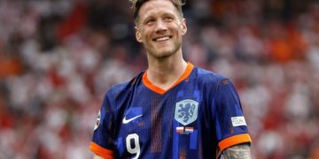 Koeman deelt genadeklap uit aan Weghorst na interview ESPN