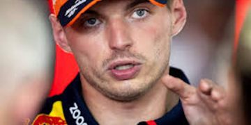 Verstappen weigert zijn manier van communiceren te veranderen na harde kritiek