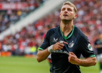 Feyenoord spits Gimenez lijkt toch te vertrekken naar de premier league