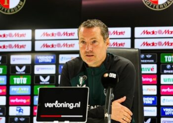 Slecht nieuws voor Trainer Prike: “Spelers vertrouwen hem niet”