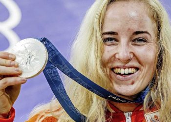 Manon Veenstra verrast en pakt zilver op de Spelen