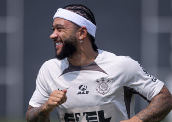 ‘Memphis Depay zijn grootste nachtmerrie komt uit in Brazilië’