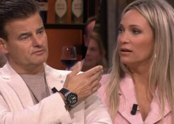Wilfred Genee ‘betrapt’ Hélène Hendriks met Ronald de Boer: ‘Was je nou met hem aan het zoenen?’