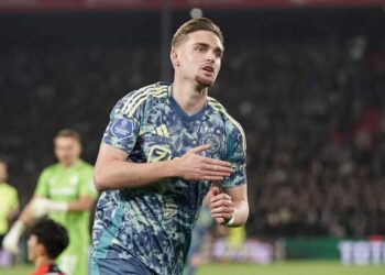 Feyenoord-fans schelden Jade Anna volledig uit bij wissel Ajax speler