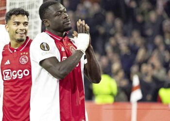 ‘Een megabod van 100 miljoen voor Brian Brobbey’