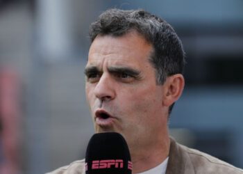 Kenneth Perez is helemaal klaar met FC Twente: ‘Kom op man, houd alsjeblieft op!’