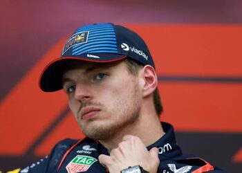 Max Verstappen verliest pole position in Qatar