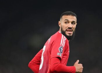 Noussair Mazraoui zorgt voor ontevredenheid bij Manchester United vanwege protest