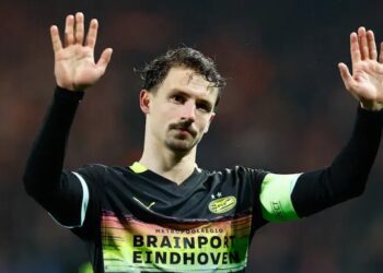 Keiharde kritiek op PSV na de afgang in Frankrijk tegen Brest