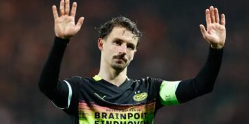 Keiharde kritiek op PSV na de afgang in Frankrijk tegen Brest