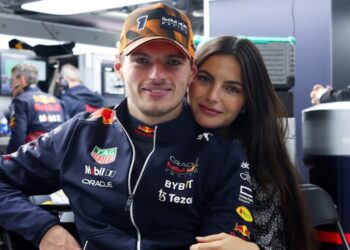 Max Verstappen en Kelly Piquet onthullen het geslacht van hun baby