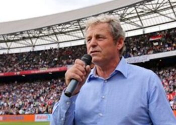 Peter Houtman lijdt aan Alzheimer en beëindigt zijn rol als stadionspeaker van Feyenoord