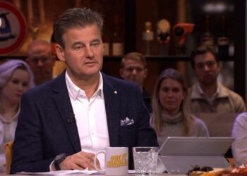 Wilfred Genee woest en haalt keihard uit: ‘Ik wil het graag snappen, maar je legt het niet uit’