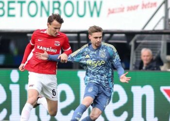 Ajax brengt speciaal jubileumtenue uit voor belangrijke wedstrijd tegen AZ