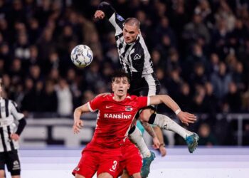 Ajacied gespot op tribune tijdens halve finale KNVB Beker