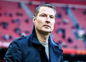 Onrust binnen spelersgroep: Priske onder vuur – ‘Vertrek aanstaande?’