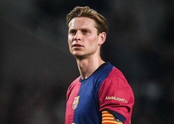 Hansi Flick laat zijn mening over Frenkie de Jong horen na spectaculaire 4-4 tegen Atlético Madrid