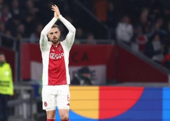 Valentijn Driessen verklapt ‘de grootste leugen’ van Jordan Henderson na transfersoap