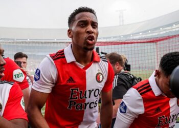 Einde seizoen voor Timber door zware blessure: “Feyenoord vreest het ergste”