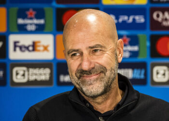 Peter Bosz komt met geweldig nieuws over PSV vlak voor duel met Ajax