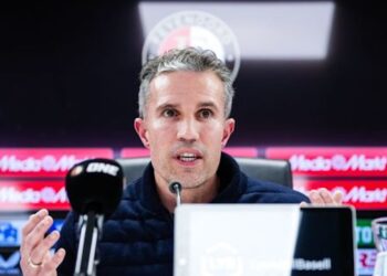 Eerste veranderingen bij Feyenoord onder Robin van Persie: ‘John De Wolf laat zich gelden’