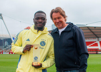 Vermakelijke Brobbey en Kraay jr. schitteren weer: ‘Iedereen wil het horen..’