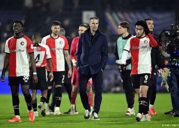 Dapper Feyenoord ligt uit de Champions League vanwege discutabel penaltymoment