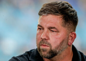 Theo Janssen hekelt gedrag van deze speler na tumult bij Ajax – AZ