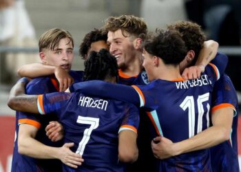 Jong Oranje overtuigt opnieuw in oefenduel met Roemenië: Groningse talenten maken het verschil