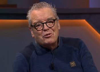 Olav Mol haalt keihard uit naar Netflix-serie over Max Verstappen en collega’s