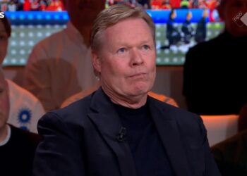 Enorm pijnlijk moment voor Bondscoach Ronald Koeman tijdens uitzending Studio Voetbal