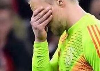 Dit is de reden waarom Remko Pasveer met tranen het veld verliet