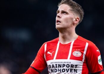 Veerman opnieuw op de bank bij PSV, Dest keert terug in selectie