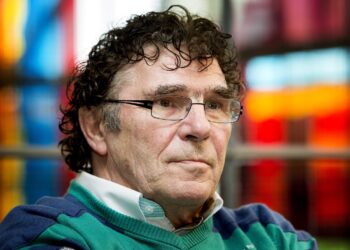 Willem van Hanegem kraakt scheidsrechter Higler na Ajax – AZ: ‘Laat de competitie eerlijk verlopen’