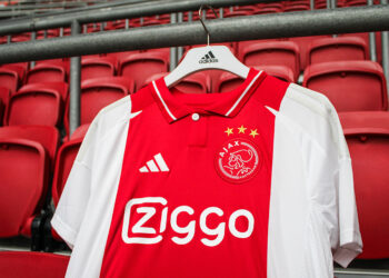 Geef 5 synoniemen voor deze zin: Ajax lanceert anti-haatcampagne: “Waarden lijken te verwateren”