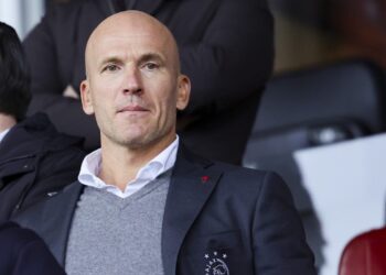 Ajax stuurt scouts naar Engeland om gigantisch talent te bekijken
