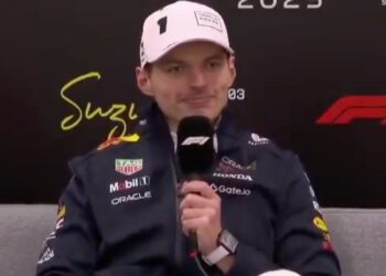 Verstappen zet Norris voor schut in post-race gesprek in Japan
