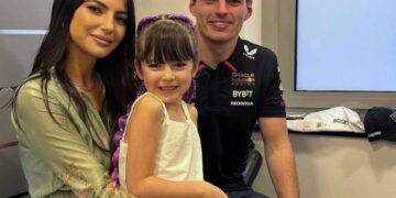 Max Verstappen reageert op geboorte Lilly: ‘Sinds Lilly er is, is het echt chaos in de tent!’