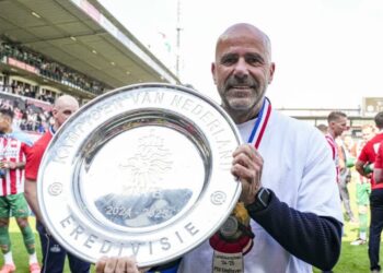 Marcel Brands deelt mega nieuws over Peter Bosz bij PSV