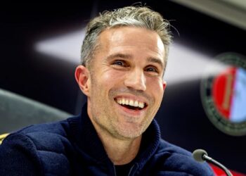 Feyenoord wint van Ajax en AZ af en slaat toe bij SC Heerenveen