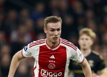 Ajax doet opnieuw de deur dicht en plaatst nog een speler in de etalage