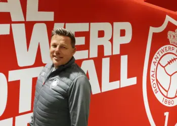 Comeback! John Stegeman keert terug als hoofdtrainer in Nederland