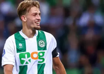 Zaakwaarnemer Valente gespot in Eindhoven transfer naar PSV dichtbij?