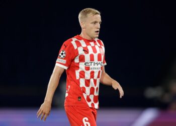 Van de Beek terug in Nederland: Onderhandelingen met Eredivisieclub gestart