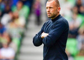 Heitinga in tranen na Ajax bericht