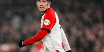 Vertrek Ueda in stroomversnelling bij Feyenoord