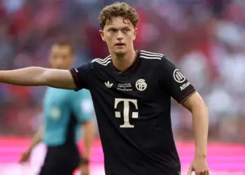 Bayern-directeur Max Eberl ontploft van frustratie over Wanner-transfer naar PSV