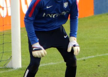 Tim Krul verrast iedereen met opvallende carrière switch na keeperspensioen