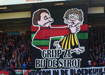 Vitesse fans nemen op geniale wijze wraak op NEC supporters
