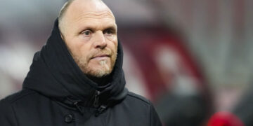 Ajax kiest voor een compleet onverwachte naam als nieuwe trainer voor naast Fred Grim